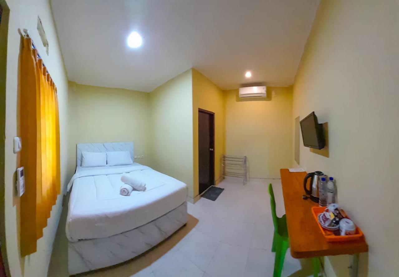 Fx72 Labuan Bajo Hotel Exterior foto